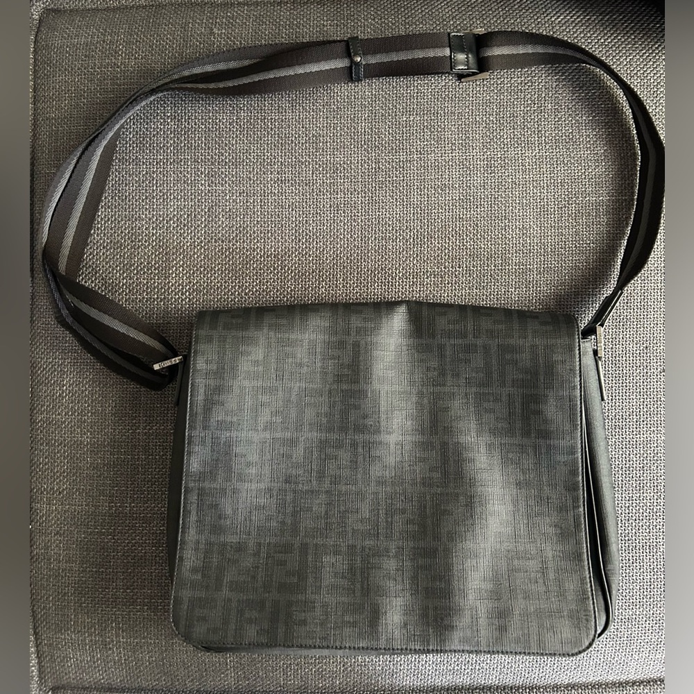 Fendi Zucca Men’s messenger Bag